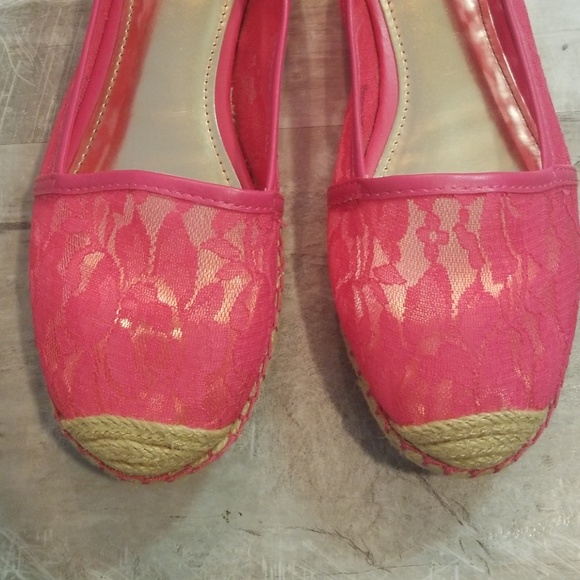 Shoes - Picture 2 of 5